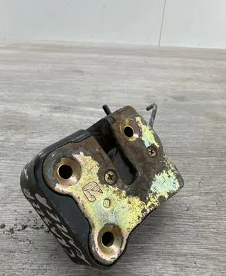 Tailgate opening switch