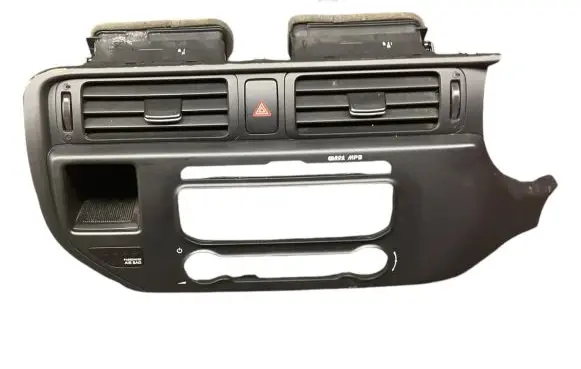 Radio/GPS head unit trim