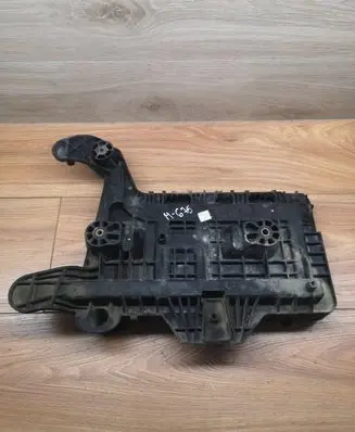 Skoda Superb B6 (3T) Battery tray 1K0915333