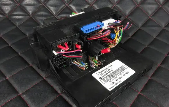 Mercedes-Benz C W203 Comfort/convenience module 2035452901 5DK00848542