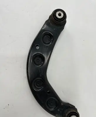 Rear upper control arm/wishbone