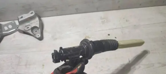 Clutch slave cylinder