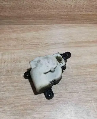 Chrysler Voyager Air flap motor/actuator 734058B68024