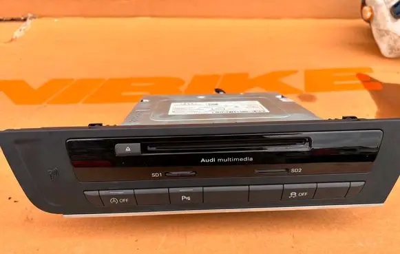 Audi A6 C7 Radio/CD/DVD/GPS head unit 4G0035193F 4G0035193D