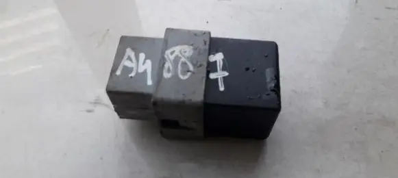 Volvo S40, V40 Other relay MB953394 72HM100