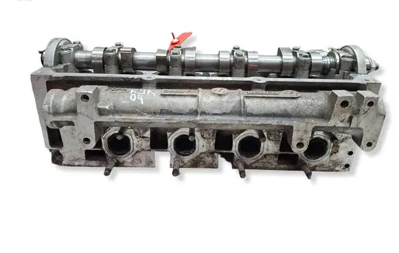 Renault Clio III Engine head S27635341 3869F