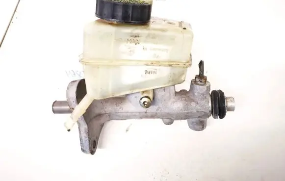 Mercedes-Benz C W203 Master brake cylinder a2034300002