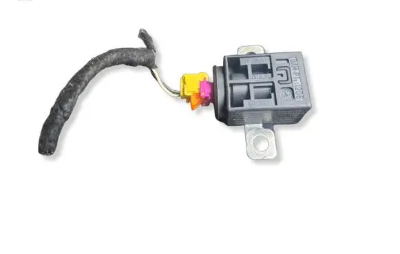 Audi A6 S6 C6 4F Battery relay fuse 4F0915519