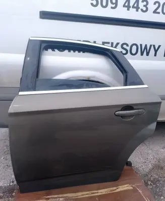 Ford Mondeo MK IV Rear door