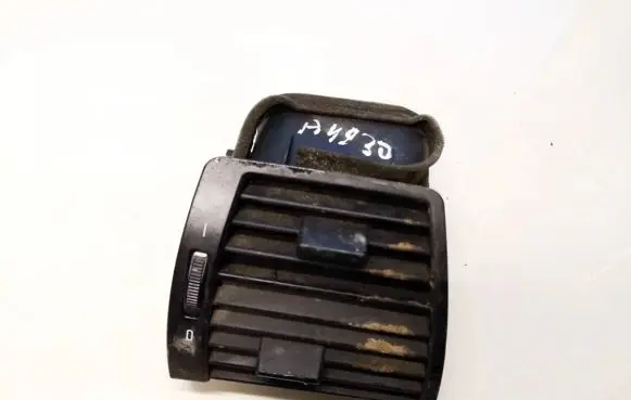 BMW X5 E53 Dash center air vent grill 64228402216 64.22-8402216