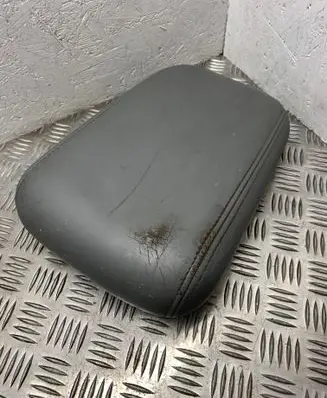Jeep Grand Cherokee (WJ) Armrest