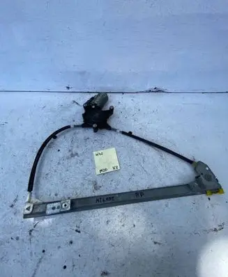 Renault Megane I Front door window regulator with motor 111928