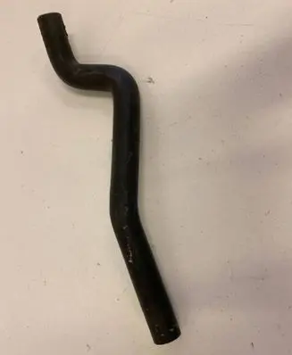 Volkswagen Touareg II Engine coolant pipe/hose 7P0819330A