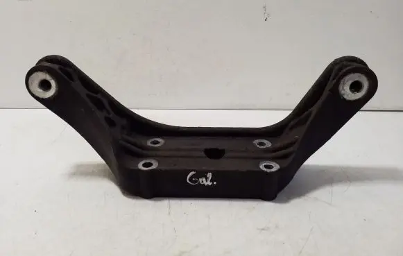 Land Rover Evoque I Rear differential/diff mount bracket 6527110600