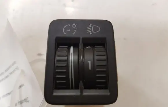 Volkswagen PASSAT B6 Headlight level height control switch 3C0941333