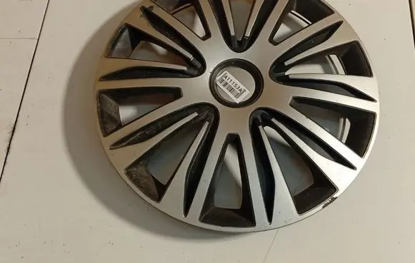 Nissan Tiida C11 R15 wheel hub/cap/trim 