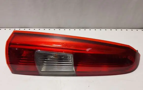 Volvo XC70 Rear/tail lights