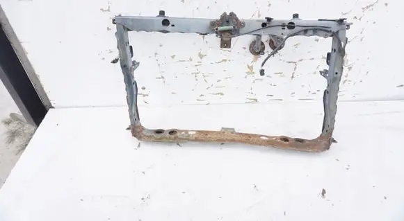 Toyota Avensis T250 Front piece kit 