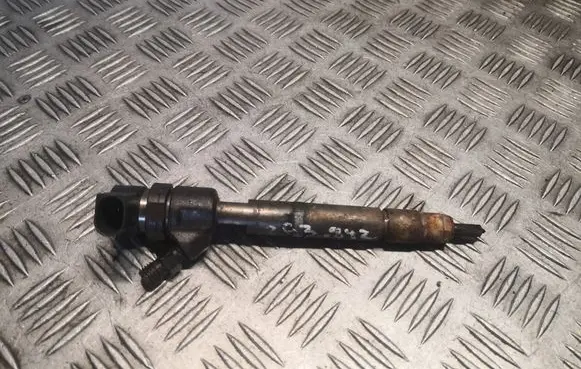 Fuel injector
