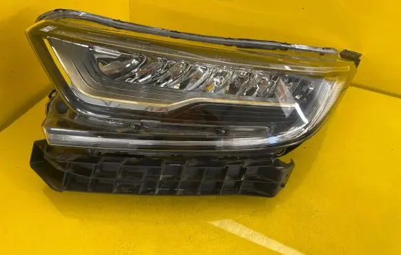 Honda CR-V Headlight/headlamp 76R567R