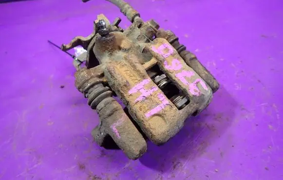 Nissan Almera Tino Rear brake caliper