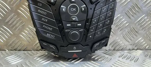 Head unit multimedia control