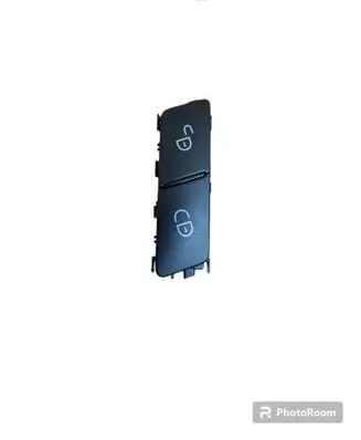 Mercedes-Benz C W204 Central locking switch button A2048706410