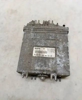Volkswagen Golf III Engine control unit/module 0281001472 028906021DF 28SA2887