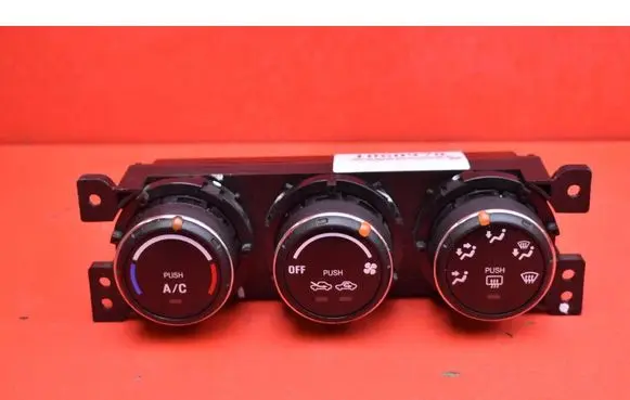 Suzuki Liana Climate control unit 3951059J11