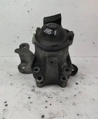 Mazda CX-9 Engine mount bracket