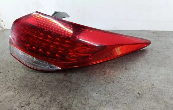 Hyundai i40 Rear/tail lights 924023Z0