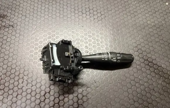Suzuki Swift I Wiper control stalk 6110X