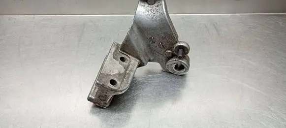 Volvo S80 Engine mounting bracket 31293542