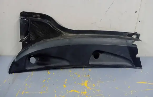 Renault Scenic I Wiper trim 8200050329