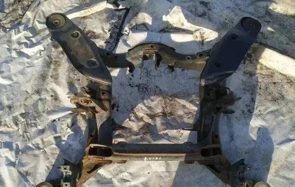 Audi Q7 4L Rear subframe 