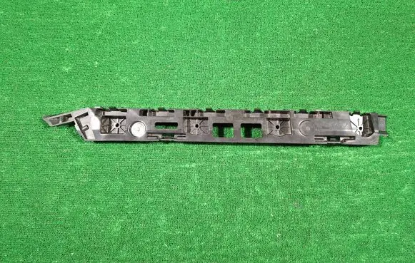 Skoda Superb B8 (3V) Rear bumper mounting bracket 3V9807393