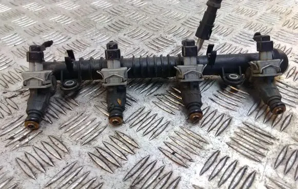 Fuel injectors set