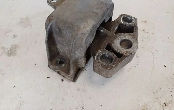 Ford Galaxy Engine mount bracket 1J0199555
