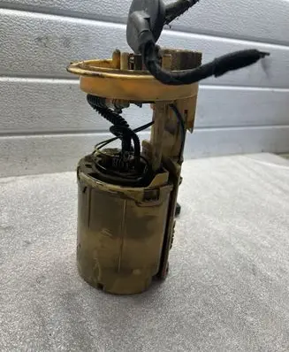 Audi A3 S3 8P Fuel injection high pressure pump 1K0919050D