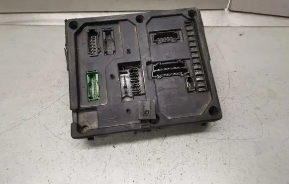 Ford Galaxy Fuse module