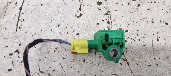 Volkswagen Golf VI Airbag deployment crash/impact sensor 5K0959351