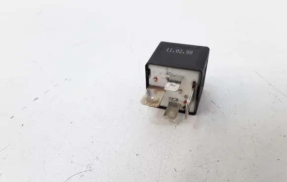 Audi A6 S6 C5 4B Other relay 443951253J