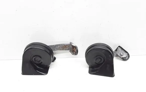 Volvo V60 Horn signal 30796896 30796897