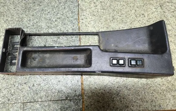 BMW 3 E30 Center console 511618842460