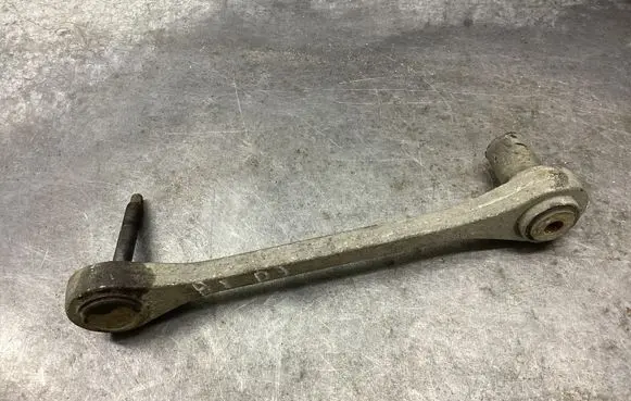 Rear control arm