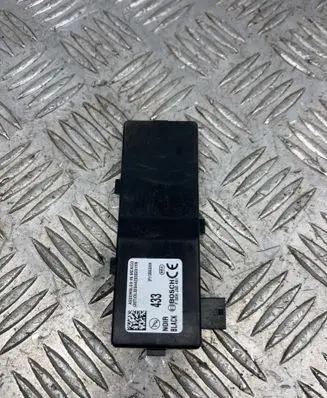 Opel Insignia A Door central lock control unit/module 13503204 F00HJ00491