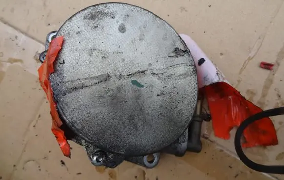 Audi A4 S4 B7 8E 8H Vacuum pump 057145100AD