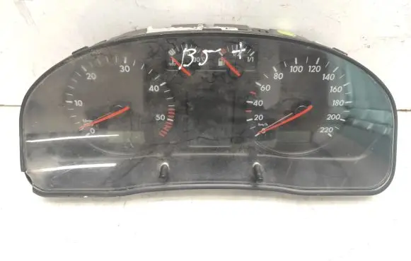 Volkswagen PASSAT B5 Speedometer (instrument cluster)