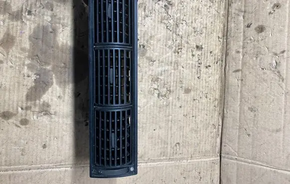 Audi A6 S6 C4 4A Dash center air vent grill 4A1820951 22011996