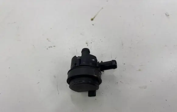 Mercedes-Benz GLA W156 Electric auxiliary coolant/water pump A0005000686 0392023206